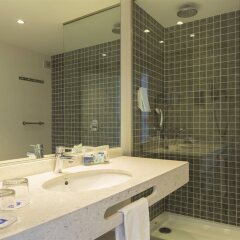 Отель Blaumar Hotel Salou Испания, Салоу - 7 отзывов об отеле, цены и фото номеров - забронировать отель Blaumar Hotel Salou онлайн ванная фото 2