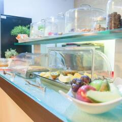 Отель Aparthotel Senator Barcelona питание фото 3