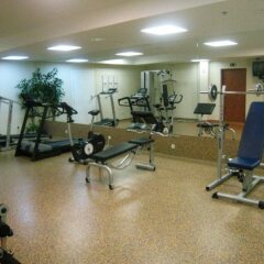 Отель Crowne Plaza Vilnius Литва, Вильнюс - 5 отзывов об отеле, цены и фото номеров - забронировать отель Crowne Plaza Vilnius онлайн фитнесс-зал фото 2