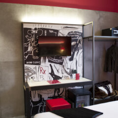 Spice Hotel Milano сейф в номере