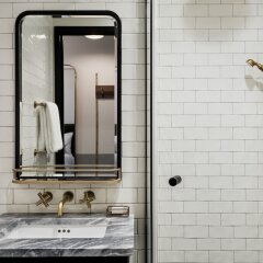 Отель The Hoxton Williamsburg США, Нью-Йорк - отзывы, цены и фото номеров - забронировать отель The Hoxton Williamsburg онлайн ванная