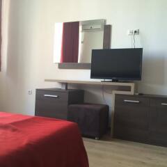 Отель Sunrise Apartments by Interhotel Pomorie Болгария, Поморие - отзывы, цены и фото номеров - забронировать отель Sunrise Apartments by Interhotel Pomorie онлайн удобства в номере фото 2