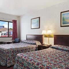 Отель Travelodge by Wyndham Niagara Falls США, Ниагара-Фолс - отзывы, цены и фото номеров - забронировать отель Travelodge by Wyndham Niagara Falls онлайн удобства в номере