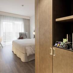 AC Hotel Paris Le Bourget Airport by Marriott удобства в номере