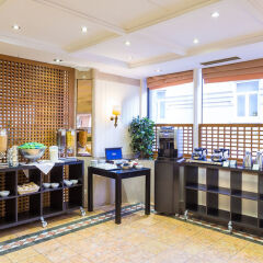 Отель Holiday Inn Lisbon банкомат
