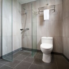 Отель Citin Seacare Pudu by Compass Hospitality Малайзия, Куала-Лумпур - отзывы, цены и фото номеров - забронировать отель Citin Seacare Pudu by Compass Hospitality онлайн ванная фото 2