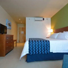 Отель Holiday Inn Express Cabo San Lucas Мексика, Кабо-Сан-Лукас - отзывы, цены и фото номеров - забронировать отель Holiday Inn Express Cabo San Lucas онлайн комната для гостей фото 3