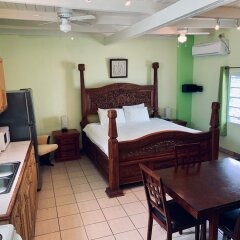 Azure Hotel and Art Studio in Simpson Bay, Sint Maarten from 137$, photos, reviews - zenhotels.com