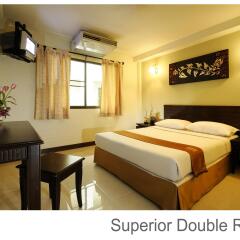 Отель Rambuttri Village Inn & Plaza 3* Улучшенный номер с различными типами кроватей фото 8
