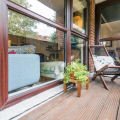 Отель Lovely, Cosy 1 bed in Holloway балкон