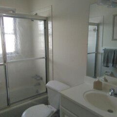 Отель Tropical Dreams 2 Br Vacation Villas Near Siesta Key ванная