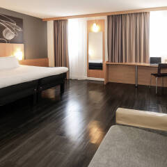 Отель ibis Nice Palais des Congrès Франция, Ницца - 1 отзыв об отеле, цены и фото номеров - забронировать отель ibis Nice Palais des Congrès онлайн комната для гостей фото 4