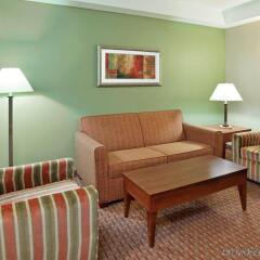 Отель Holiday Inn Express & Suites Niagara Falls США, Ниагара-Фолс - отзывы, цены и фото номеров - забронировать отель Holiday Inn Express & Suites Niagara Falls онлайн комната для гостей фото 5