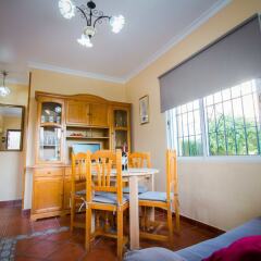 Отель Holidays2Torremolinos Low Cost 2 Торремолинос комната для гостей фото 4