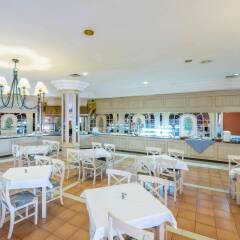 Hotel Royal Suite - All Inclusive гостиничный бар