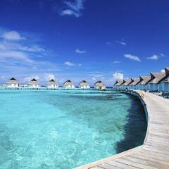Отель Centara Grand Island Resort & Spa Maldives All Inclusive бассейн фото 3