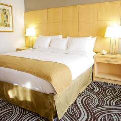 Отель Radisson Hotel Toronto East Канада, Торонто - отзывы, цены и фото номеров - забронировать отель Radisson Hotel Toronto East онлайн комната для гостей фото 4