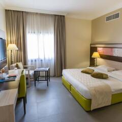 Отель Beach Resort by Bin Majid Hotels & Resorts комната для гостей фото 3