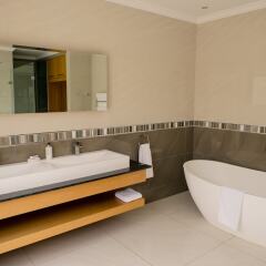 Отель Africanos Country Estate ванная