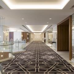 Отель Sheraton Grand Hotel, Dubai ОАЭ, Дубай - 1 отзыв об отеле, цены и фото номеров - забронировать отель Sheraton Grand Hotel, Dubai онлайн интерьер отеля фото 3