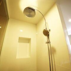 Апартаменты Trebel Service Apartment Pattaya Паттайя ванная
