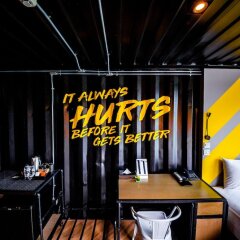 Отель Hivetel Таиланд, Бухта Чалонг - отзывы, цены и фото номеров - забронировать отель Hivetel онлайн комната для гостей фото 3
