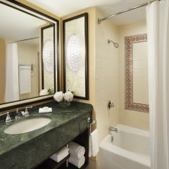 Отель The Royal at Atlantis Багамы, Парадайз Айленд - отзывы, цены и фото номеров - забронировать отель The Royal at Atlantis онлайн ванная