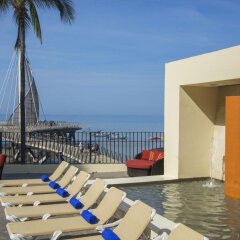 Отель San Marino Vallarta Centro Beach Front Пуэрто-Вальярта бассейн фото 2