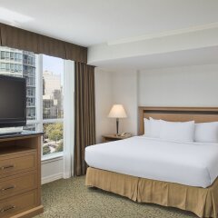 Отель Hilton Vancouver Metrotown Канада, Бурнаби - отзывы, цены и фото номеров - забронировать отель Hilton Vancouver Metrotown онлайн комната для гостей фото 4
