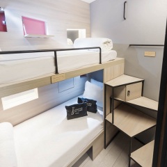Отель Eighteen By Three Cabins сейф в номере