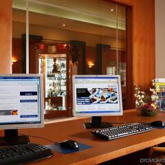 Отель Swiss-Belhotel Sharjah ОАЭ, Шарджа - отзывы, цены и фото номеров - забронировать отель Swiss-Belhotel Sharjah онлайн интерьер отеля фото 2
