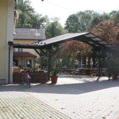 Отель Gasthaus Überfuhr Эльсбетен парковка