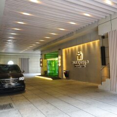 Metropolo Classiq Shanghai Jing'an Temple Hotel парковка