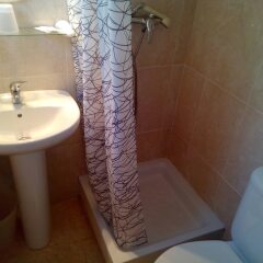 Отель Hostal Lleida ванная фото 6