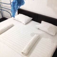 Отель Travel Lodge Lake View Tourist Resort комната для гостей