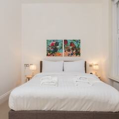 Отель Luxury Victorian 3Bed Home in Central London Лондон комната для гостей фото 4