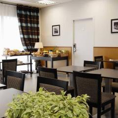 Отель Nemea Appart'Hotel Toulouse Saint-Martin Франция, Тулуза - отзывы, цены и фото номеров - забронировать отель Nemea Appart'Hotel Toulouse Saint-Martin онлайн питание