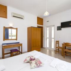 Mediterranean Hotel Apartments & Studios комната для гостей фото 14