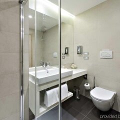 Отель Hilton Garden Inn Venice Mestre San Giuliano Италия, Венеция - 5 отзывов об отеле, цены и фото номеров - забронировать отель Hilton Garden Inn Venice Mestre San Giuliano онлайн ванная