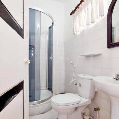 Отель Chitra Ayurveda Hotel Шри-Ланка, Бентота - отзывы, цены и фото номеров - забронировать отель Chitra Ayurveda Hotel онлайн ванная
