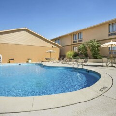 Отель Days Inn Jasper бассейн фото 3