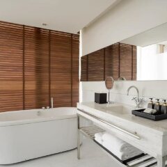 Anantara Sathorn Bangkok Hotel в номере фото 2