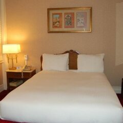 Windsor Inn Hotel комната для гостей