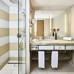 Отель The Westin Grand Berlin Германия, Берлин - 3 отзыва об отеле, цены и фото номеров - забронировать отель The Westin Grand Berlin онлайн ванная