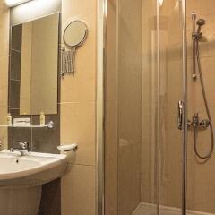 Отель St. John Hill Hotel by Zeus International Болгария, Банско - отзывы, цены и фото номеров - забронировать отель St. John Hill Hotel by Zeus International онлайн ванная