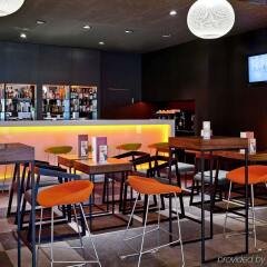 Отель Novotel Kraków City West гостиничный бар