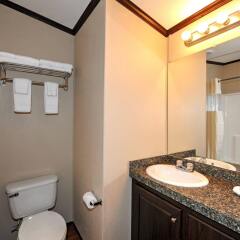 Instalodge Hotel And Suites ванная