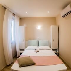Отель LOC Hospitality Греция, Корфу - отзывы, цены и фото номеров - забронировать отель LOC Hospitality онлайн комната для гостей фото 3