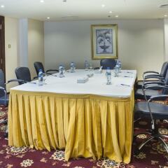 Отель Pearl City Suites By Gemstones