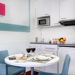 Отель Citadines Castellane Marseille в номере